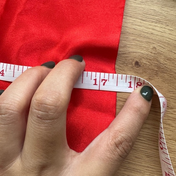 9 Pcs Satin Cloths 17.5” x8” NWT - Picture 9 of 10